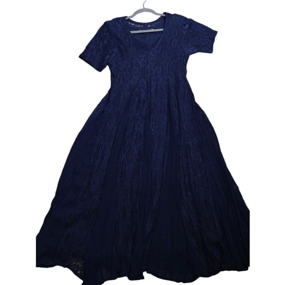 Starina brand dress is a vintage-style blue lace panel maxi dress short Sleeve